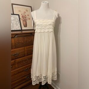 H&M Ivory Lace Dress
